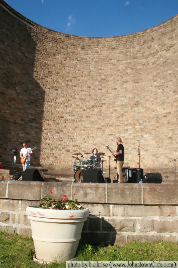 www.JohnstownCafe.com